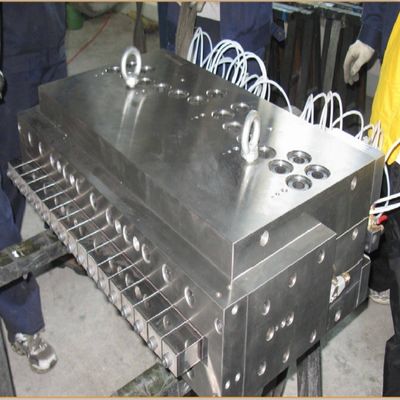 Polished and Electroplated 700mm CPVC WPC Hollow Door Panel Extrusion Mould Exporter