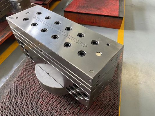 Co-Extrusion Wallboard Asa Pc Pe Upvc Profile Extrusion Die Mold Moulds in Silver PVC