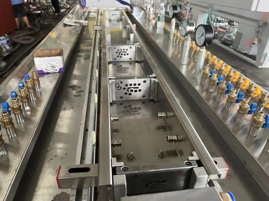 Silver PVC Wood Plastic Door Interlock Profile Extrusion Mould for Household Products