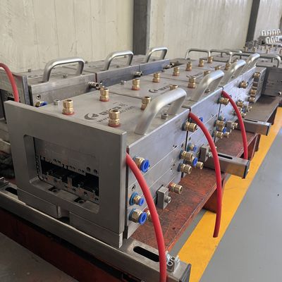 Customized Size UPVC Windows Frame Mould Extrusion Line with Electroplating Polishing