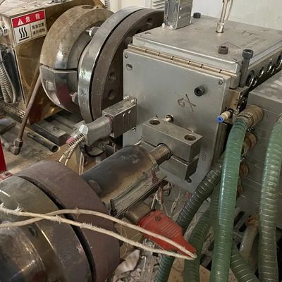 Co-extrusion PVC Window Extrusion Molding Machine with Electroplating Surface Treatment