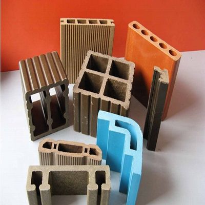 3CR17 Mould Material WPC Decking Production Machine for Outdoor Floor and Wall Panel