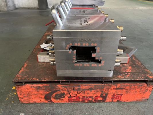 Customized Silver UPVC PVC Window Plastic Profile Extrusion Mold for Windows and Doors